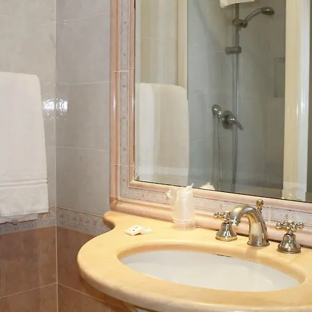 艾里西欧酒店 酒店 4*