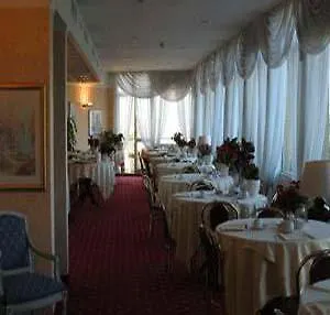 艾里西欧酒店 酒店